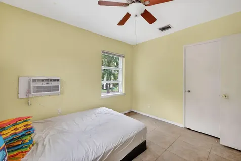 841 SW 18th Court Fort Lauderdale FL 33315
