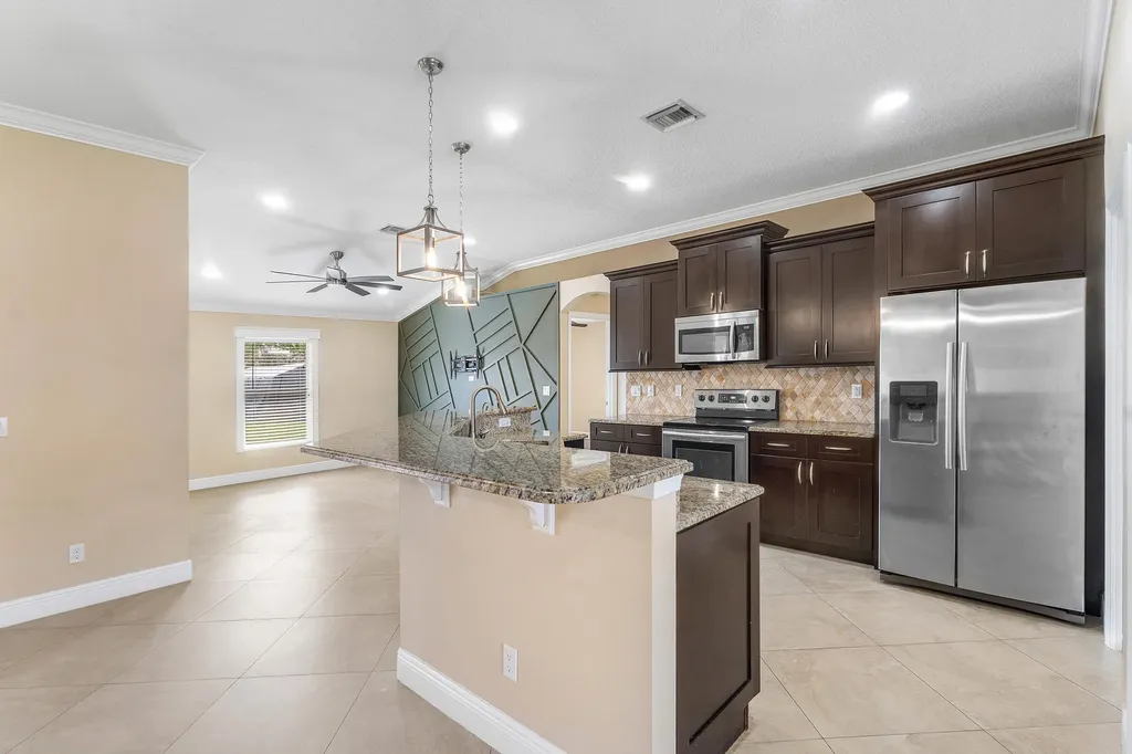 3349 SW Hill Street Port St Lucie FL 34953