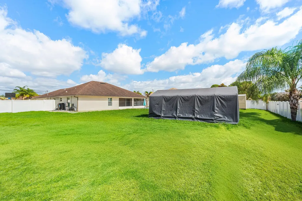 3349 SW Hill Street Port St Lucie FL 34953