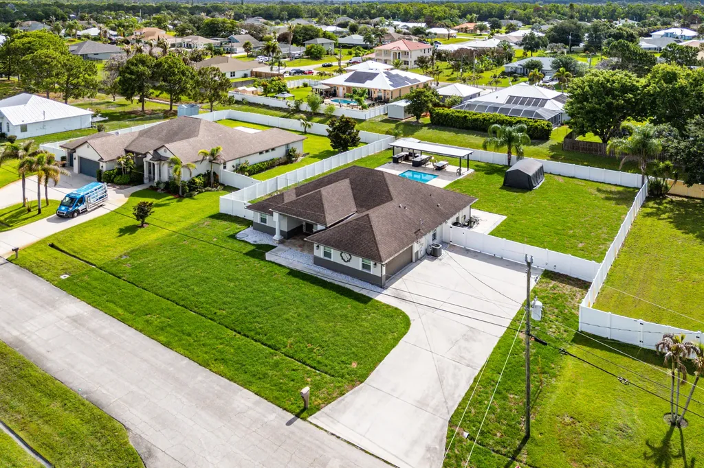 3349 SW Hill Street Port St Lucie FL 34953