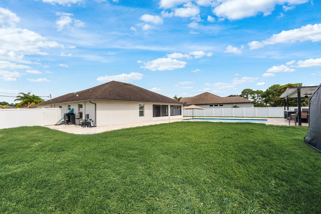3349 SW Hill Street Port St Lucie FL 34953