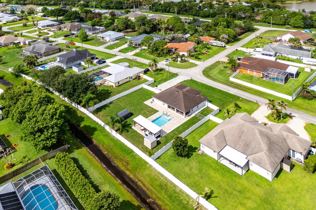 3349 SW Hill Street Port St Lucie FL 34953