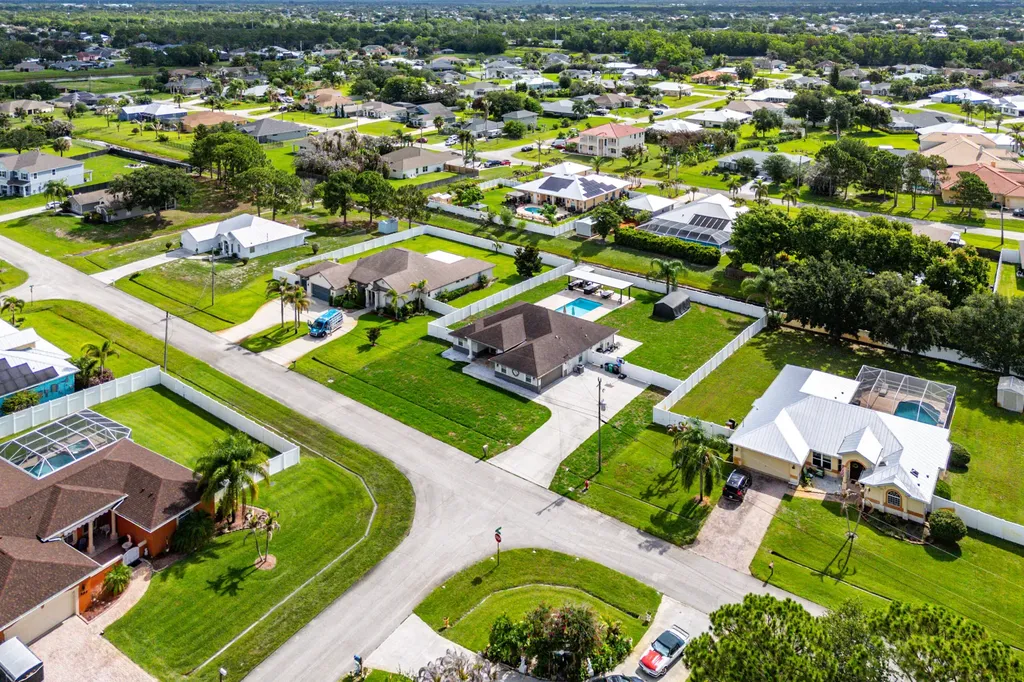 3349 SW Hill Street Port St Lucie FL 34953