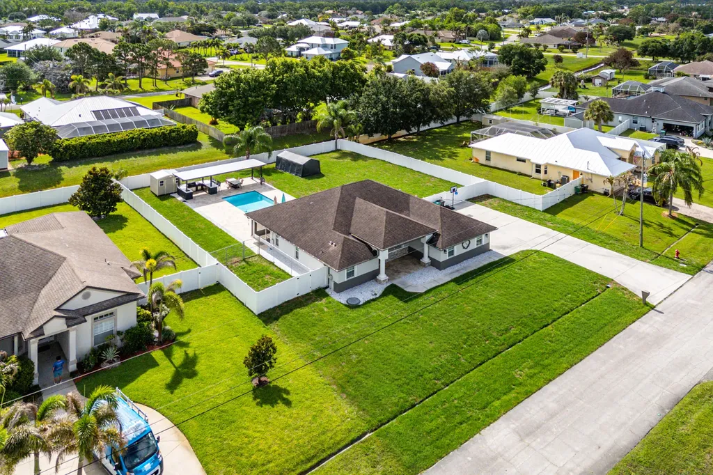 3349 SW Hill Street Port St Lucie FL 34953