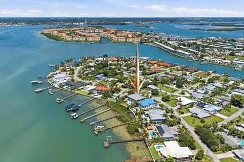 1651 Thumb Point Drive Fort Pierce FL 34949