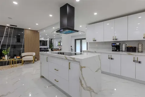 2633 NW Taft Street Hollywood FL 33020