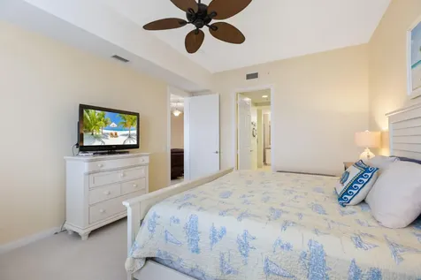 33 Harbour Isle Drive W Fort Pierce FL 34949