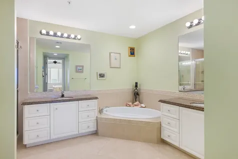33 Harbour Isle Drive W Fort Pierce FL 34949