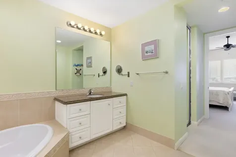 33 Harbour Isle Drive W Fort Pierce FL 34949