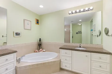 33 Harbour Isle Drive W Fort Pierce FL 34949