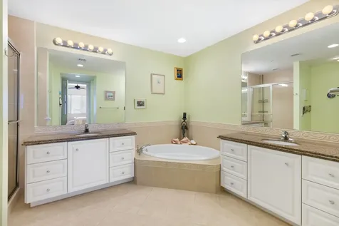 33 Harbour Isle Drive W Fort Pierce FL 34949
