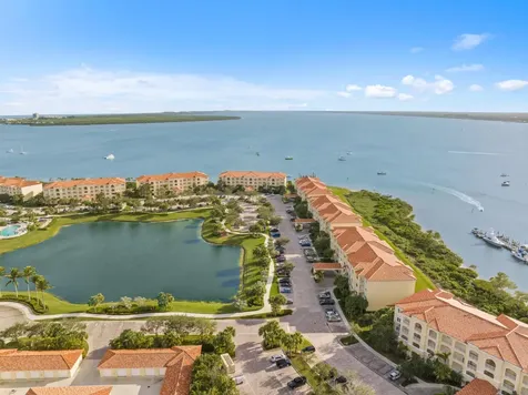 33 Harbour Isle Drive W Fort Pierce FL 34949