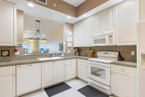 33 Harbour Isle Drive W Fort Pierce FL 34949