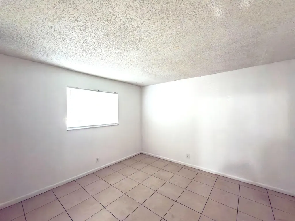 4109 Riverside Drive Coral Springs FL 33065