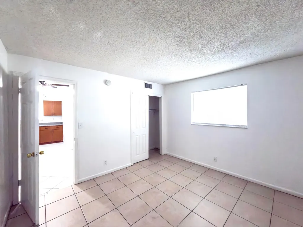 4109 Riverside Drive Coral Springs FL 33065