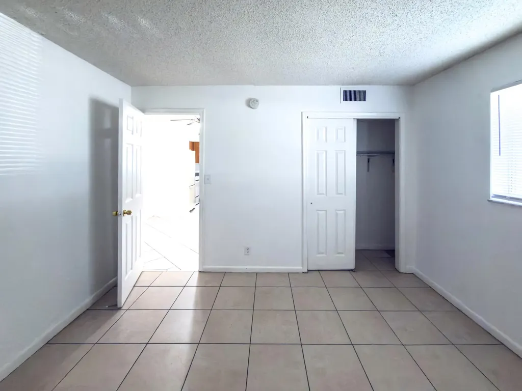 4109 Riverside Drive Coral Springs FL 33065