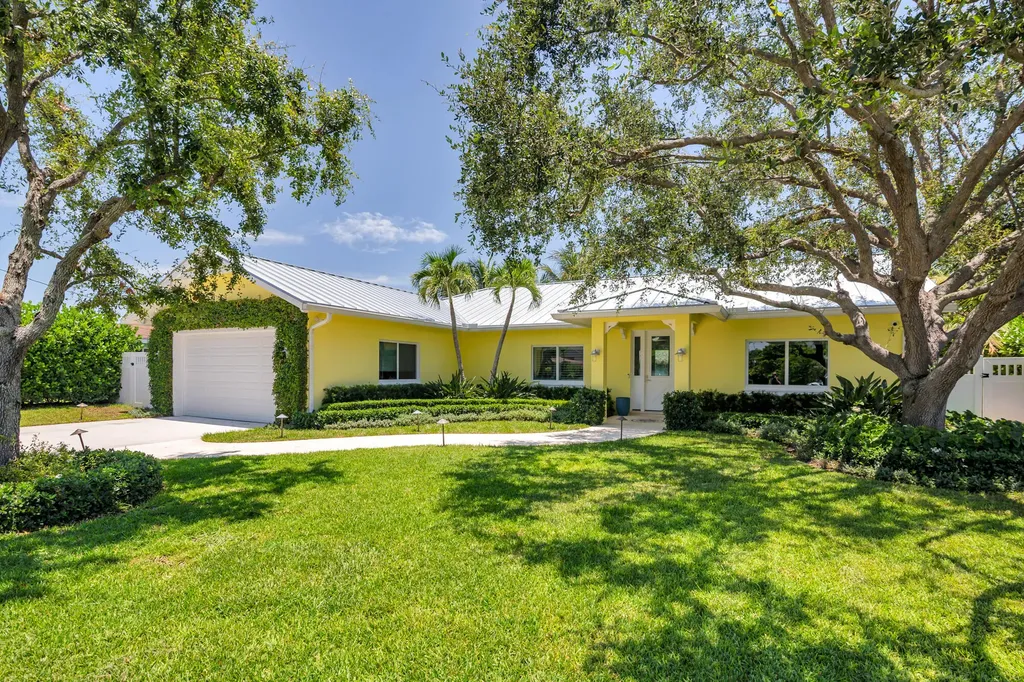 West Palm Beach FL, 1140 Lake Clarke Drive