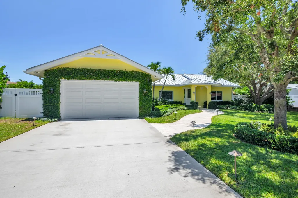 1140 Lake Clarke Drive West Palm Beach FL 33406