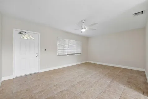 4650 NE 1st Terrace Oakland Park FL 33334