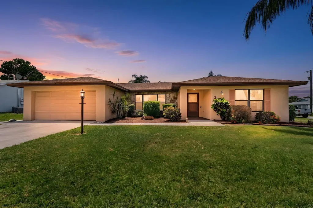 2538 SE Hallahan Street Port St Lucie FL 34952