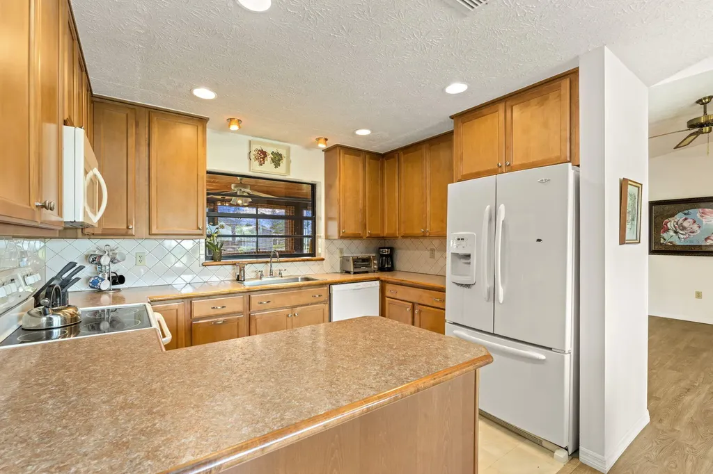 2538 SE Hallahan Street Port St Lucie FL 34952