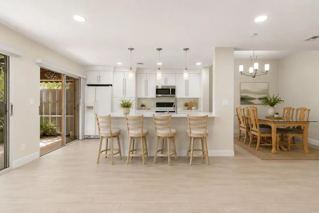 21400 Tudor Drive Boca Raton FL 33486