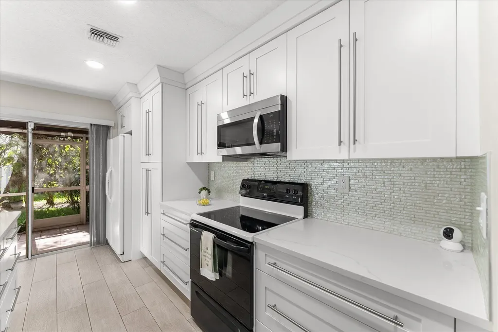 21400 Tudor Drive Boca Raton FL 33486