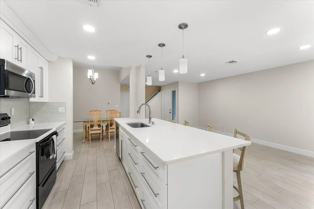 21400 Tudor Drive Boca Raton FL 33486