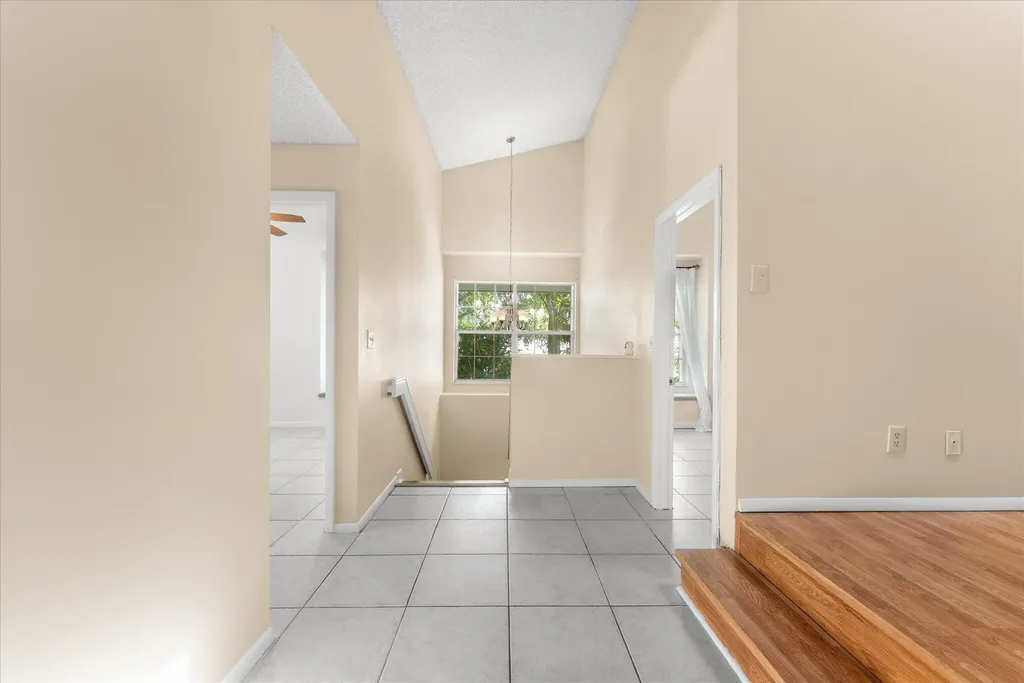 21400 Tudor Drive Boca Raton FL 33486