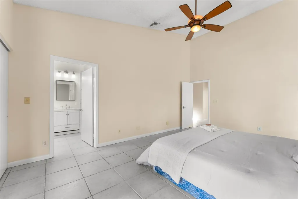 21400 Tudor Drive Boca Raton FL 33486