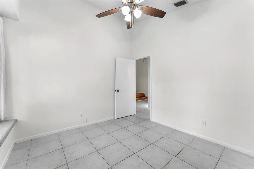21400 Tudor Drive Boca Raton FL 33486