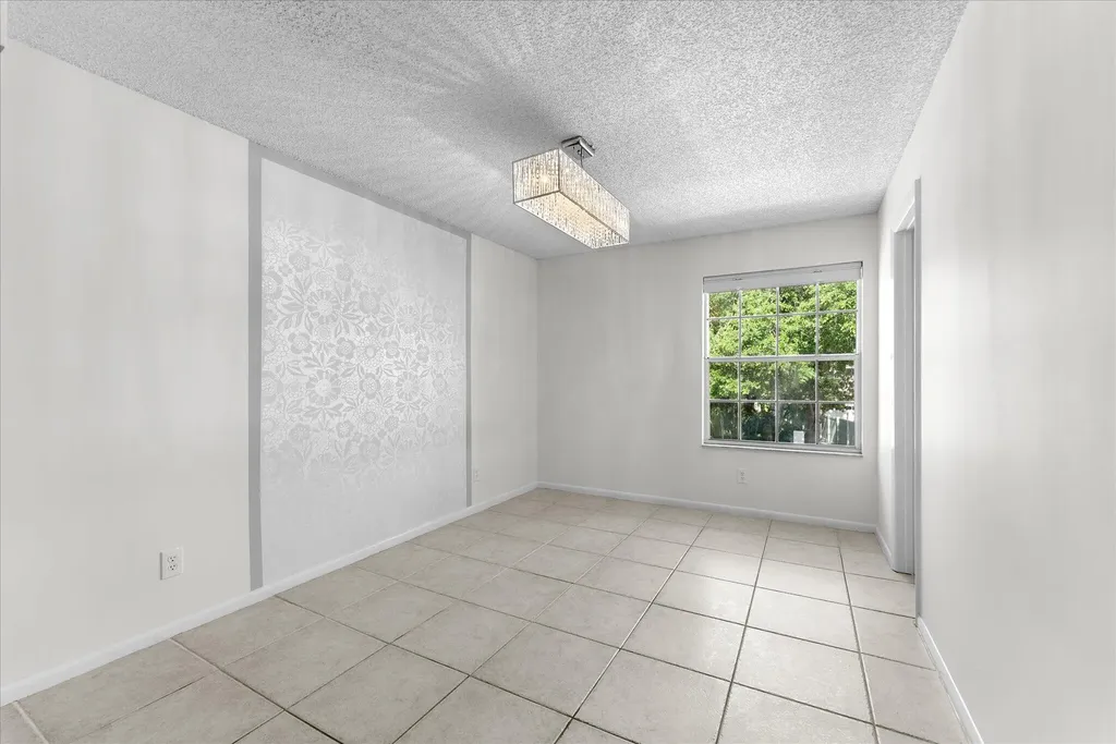 21400 Tudor Drive Boca Raton FL 33486