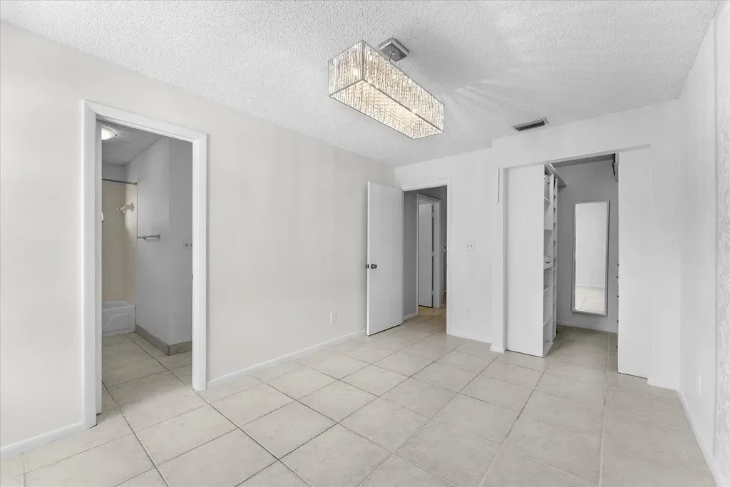 21400 Tudor Drive Boca Raton FL 33486