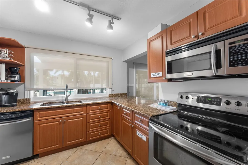 21400 Tudor Drive Boca Raton FL 33486