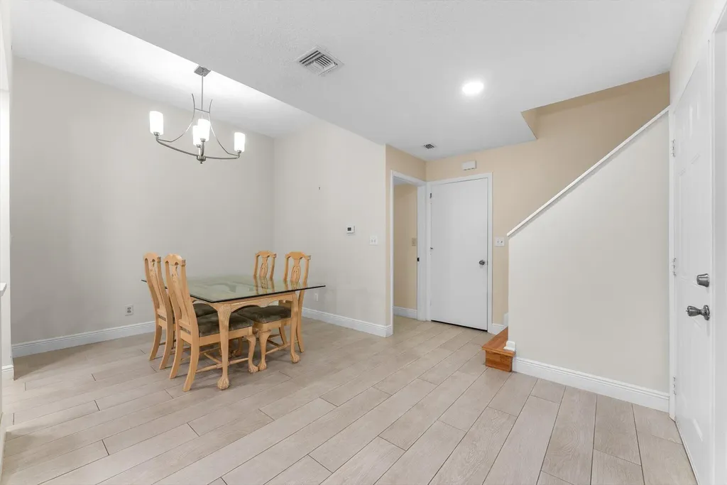 21400 Tudor Drive Boca Raton FL 33486