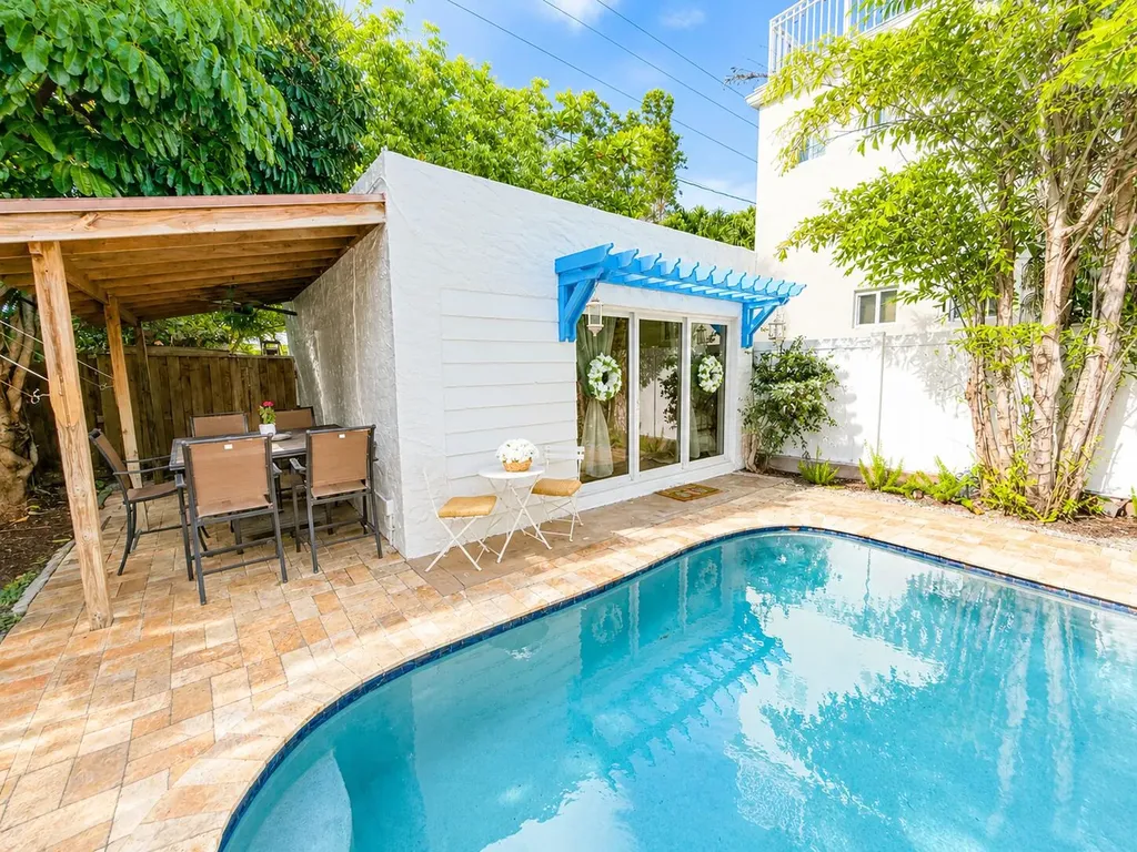 1415 NE 4th Place Fort Lauderdale FL 33301