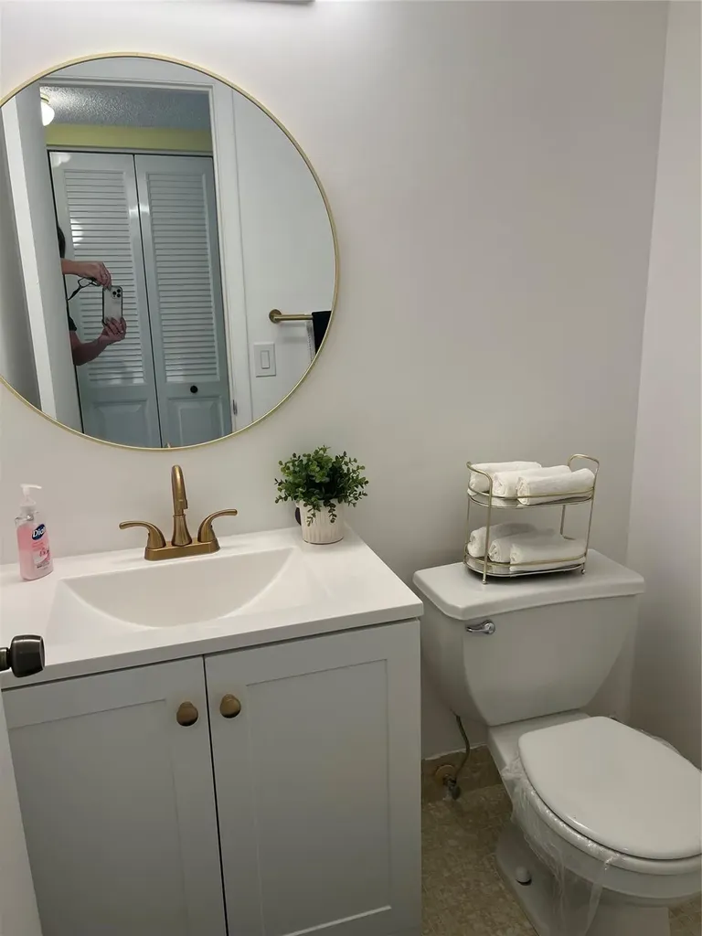 112 Oakridge I Deerfield Beach FL 33442