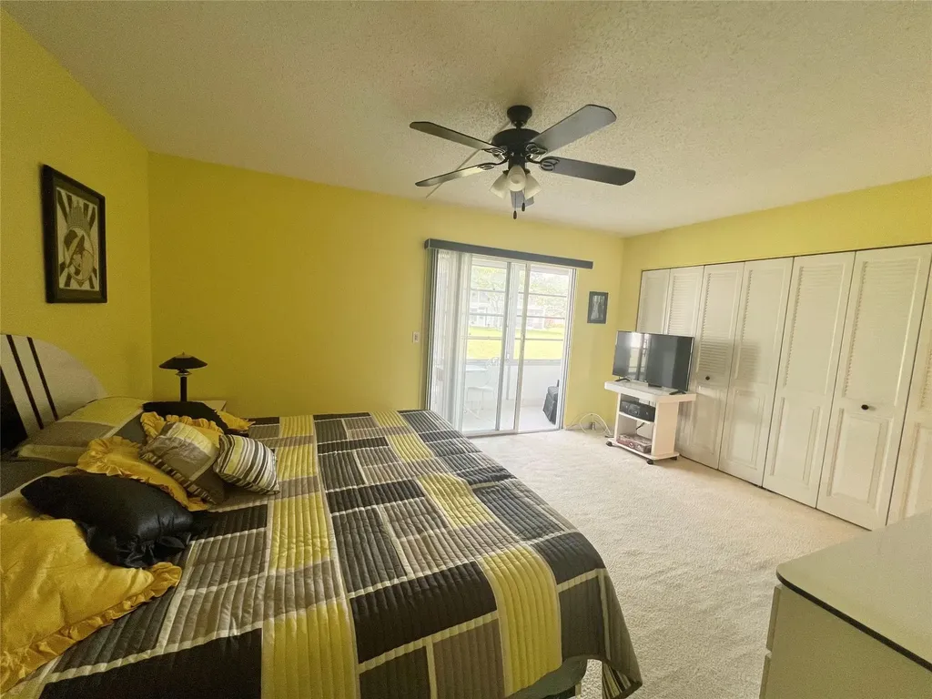 112 Oakridge I Deerfield Beach FL 33442