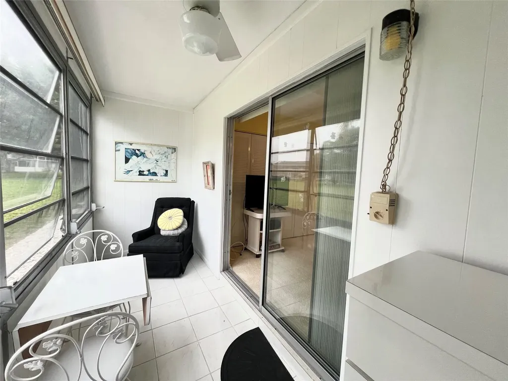 112 Oakridge I Deerfield Beach FL 33442
