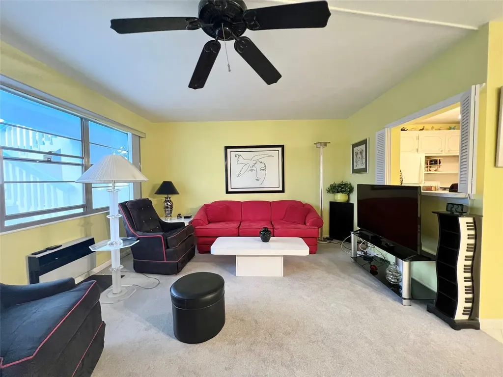 112 Oakridge I Deerfield Beach FL 33442