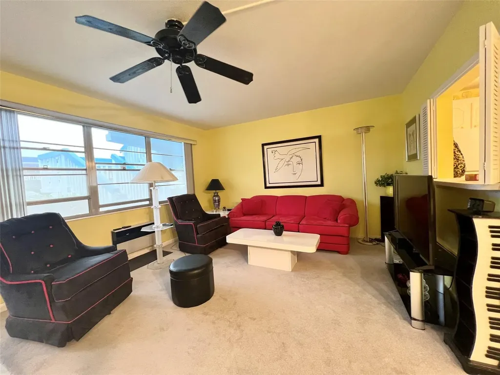 112 Oakridge I Deerfield Beach FL 33442