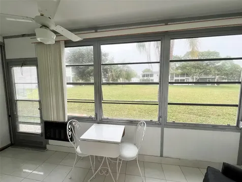 112 Oakridge I Deerfield Beach FL 33442