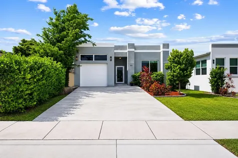 160 NE 35th Street Oakland Park FL 33334