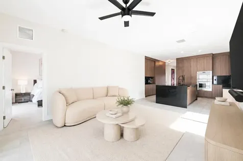 160 NE 35th Street Oakland Park FL 33334