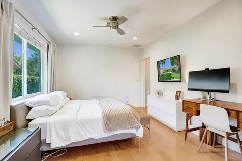 5 Gatehouse Road Sea Ranch Lakes FL 33308