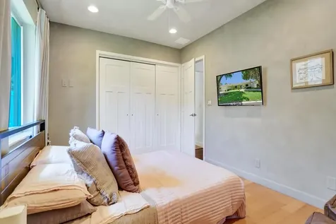5 Gatehouse Road Sea Ranch Lakes FL 33308