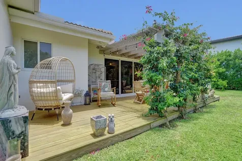 5 Gatehouse Road Sea Ranch Lakes FL 33308