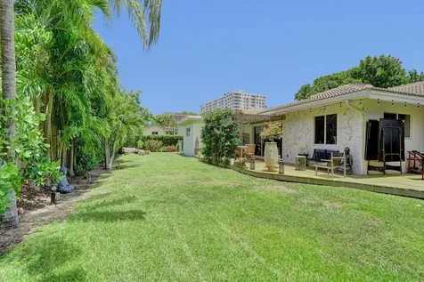 5 Gatehouse Road Sea Ranch Lakes FL 33308