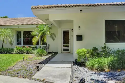 5 Gatehouse Road Sea Ranch Lakes FL 33308