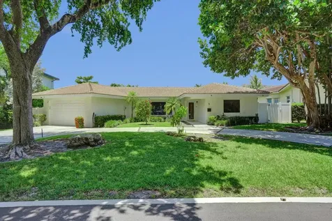 5 Gatehouse Road Sea Ranch Lakes FL 33308